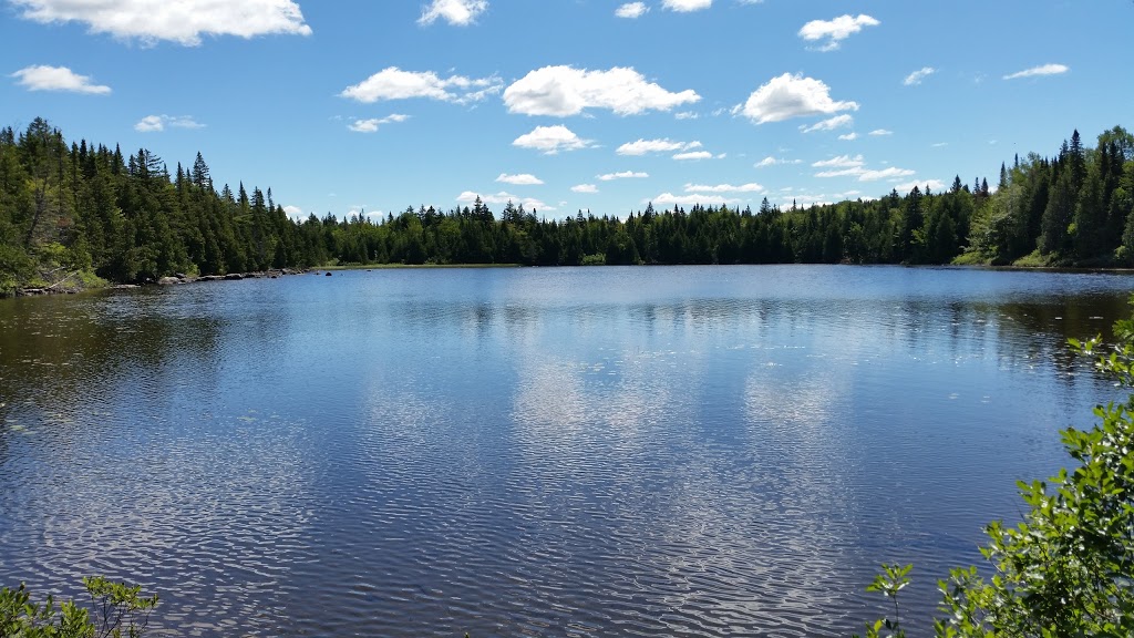 Centre de Plein Air de Ste-Apolline Inc (Lac carré) | 201 Chemin du Lac Carré, Sainte-Apolline-de-Patton, QC G0R 2P0, Canada | Phone: (418) 469-2515