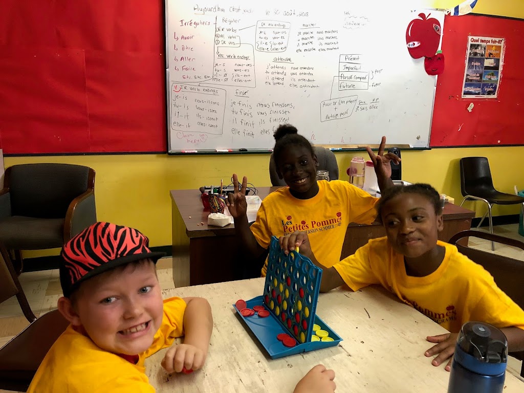 Les Petites Pommes French Programs | 215 Cline Ave N, Hamilton, ON L8S 4A1, Canada | Phone: (289) 339-0071