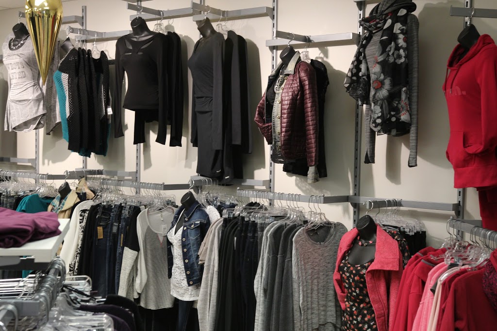 Setlakwe Mode | 28 Rue Notre Dame N, Sainte-Marie, QC G6E 3Z5, Canada | Phone: (418) 387-5448