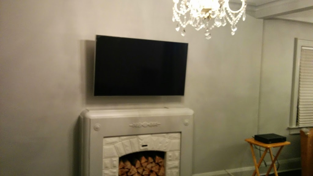 Leslievillegeek TV Installation | 265 N Service Rd, Mississauga, ON L5A 1A6, Canada | Phone: (647) 477-2280