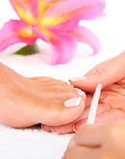 Helene Metras pedicure-manucure | 69 Chemin du Lac Mallonne, Notre-Dame-de-Pontmain, QC J0W 1S0, Canada | Phone: (819) 303-2325