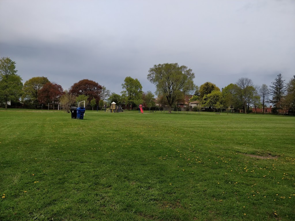 Edgewood Park | 107 Oakley Blvd, Scarborough, ON M1P 3R1, Canada | Phone: (416) 338-4386