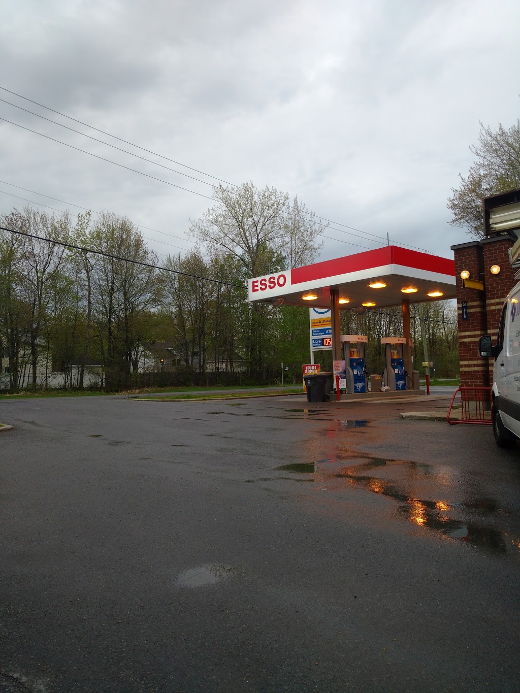 Depanneur Atlantide | 1847 Boulevard Perrot, Notre-Dame-de-lÎle-Perrot, QC J7V 7P2, Canada | Phone: (514) 425-3650