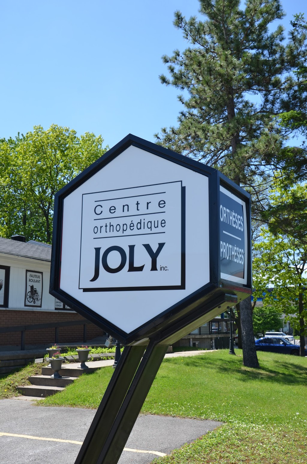 Centre Orthopédique Joly Inc | 985 Rue Papineau, Joliette, QC J6E 2L8, Canada | Phone: (450) 759-3025