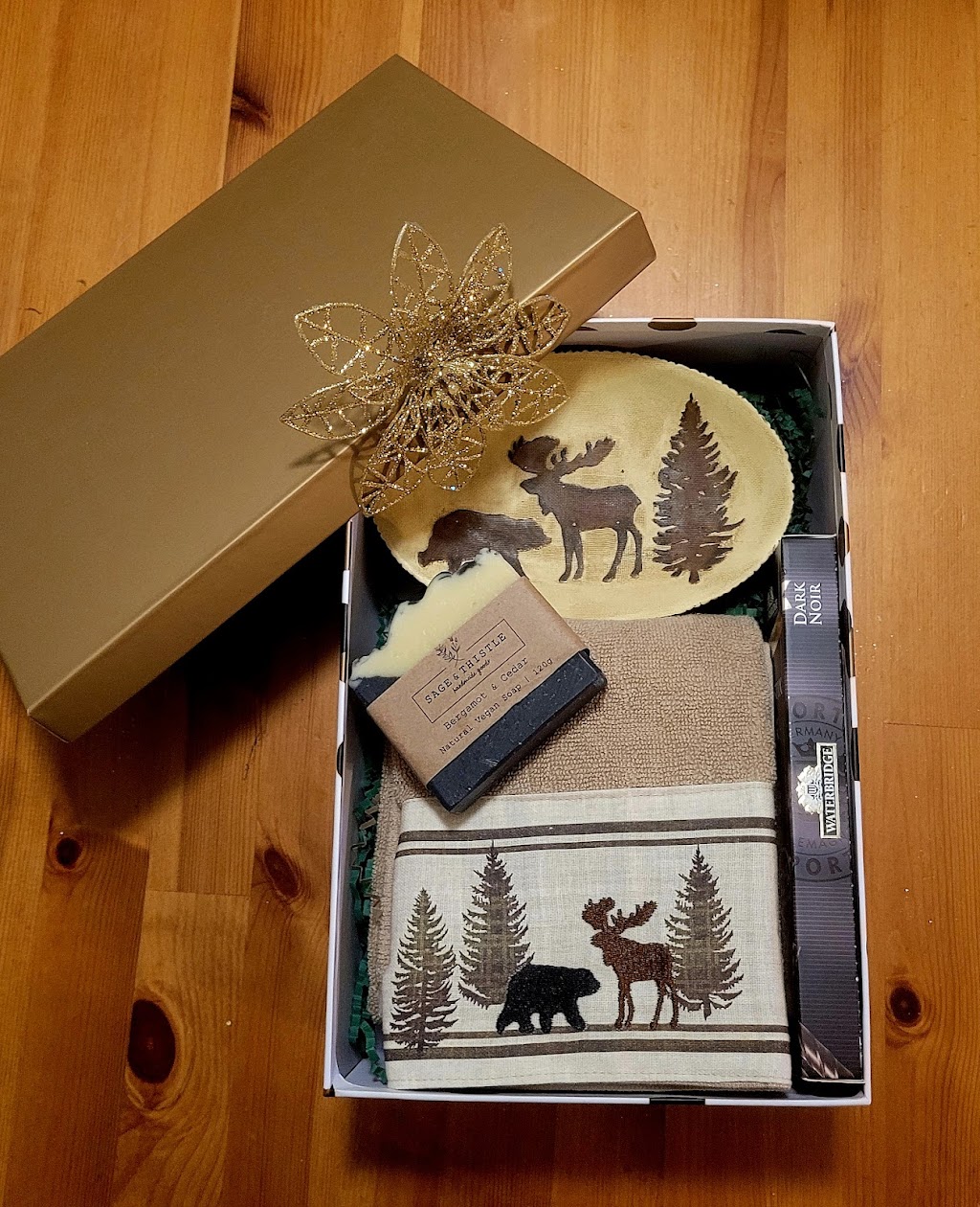 Gifts by the Pines | 12337 Hwy 41, Northbrook, ON K0H 2G0, Canada | Phone: (416) 820-4025