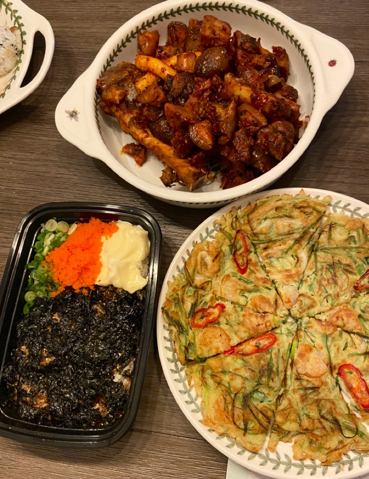 Hanyang jokbal (Scarborough) | 633 Silver Star Blvd #119, Scarborough, ON M1V 5N1, Canada | Phone: (416) 292-4099