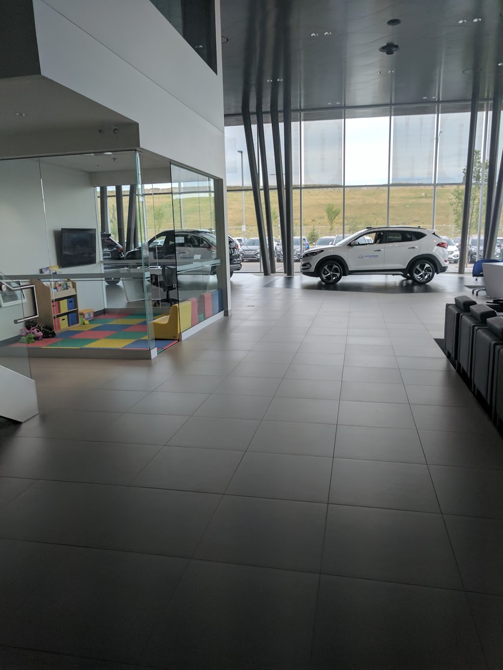 South Trail Hyundai | 6403 130 Ave SE, Calgary, AB T2Z 5E1, Canada | Phone: (587) 393-5833