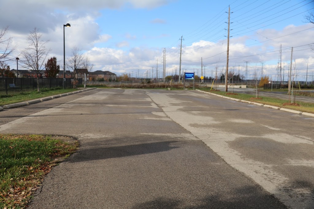 Leash Free Milton | 230 Cedar Hedge Rd, Milton, ON L9T 6J4, Canada | Phone: (905) 875-3286