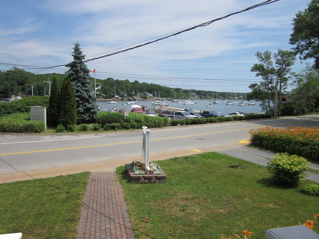 Hearts Desire B & B | 558 Main St, Mahone Bay, NS B0J 2E0, Canada | Phone: (902) 624-6388