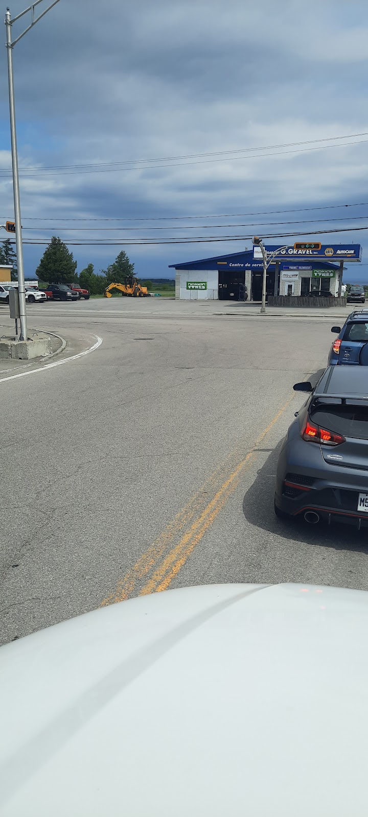 Garage Gravel Gaston | 1789 Rue Principale, Chambord, QC G0W 1G0, Canada | Phone: (418) 342-6285
