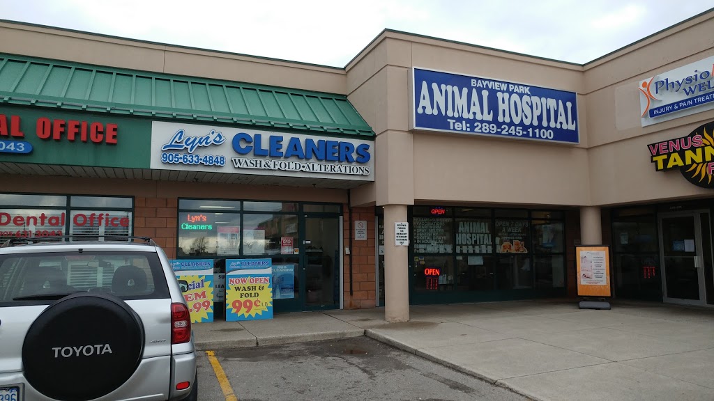 Lyns Cleaners | 1035 Brant St, Burlington, ON L7R 4X6, Canada | Phone: (905) 633-4848
