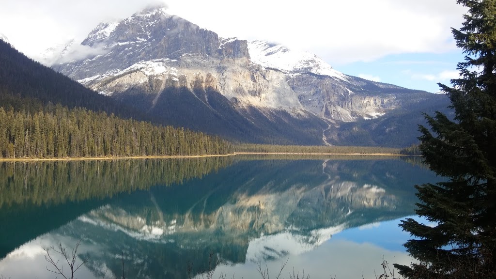 Mantles Restaurant & Lounge | 3240 Village Way, Sun Peaks, BC V0E 5N0, Canada | Phone: (250) 578-6060