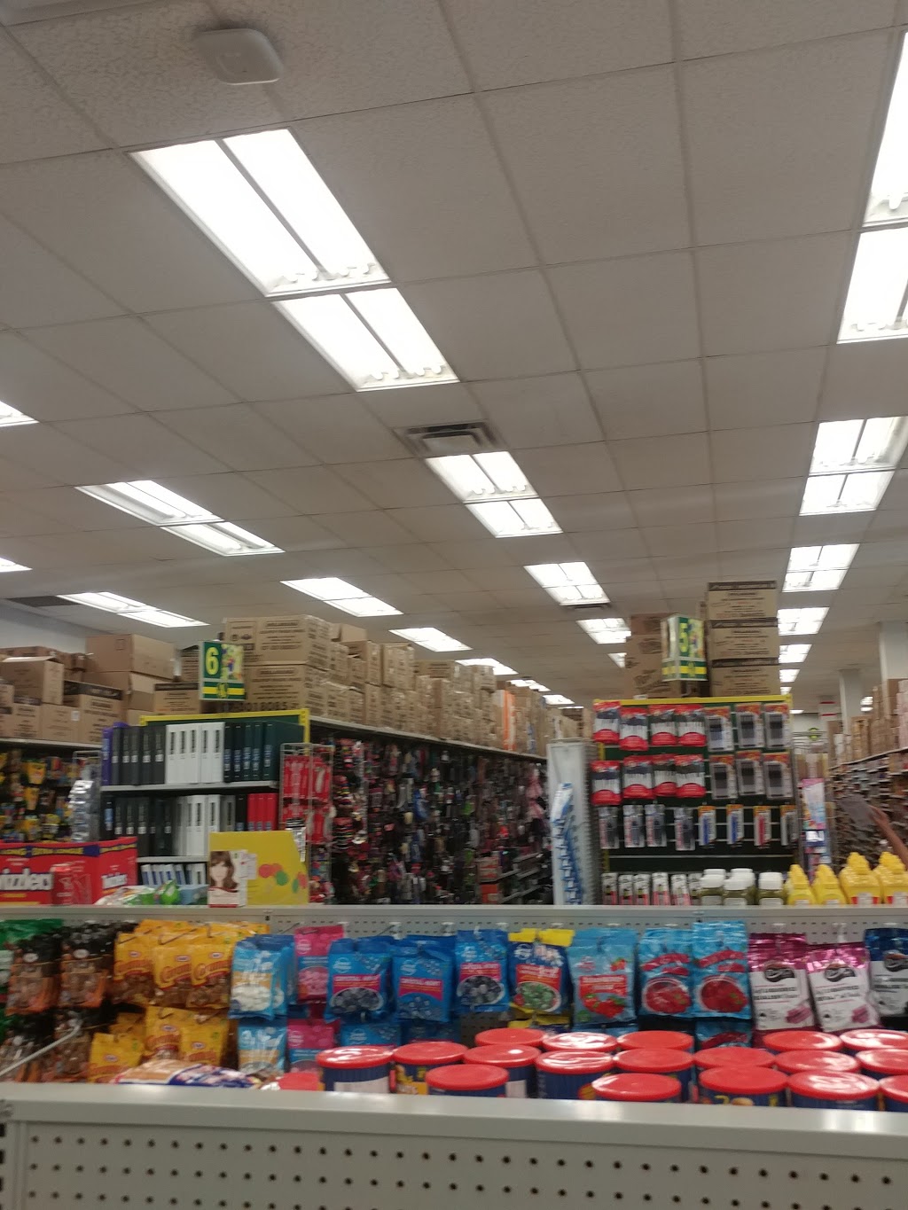 Dollarama | 1114 Main St, Winnipeg, MB R2W 3S2, Canada | Phone: (204) 582-3411