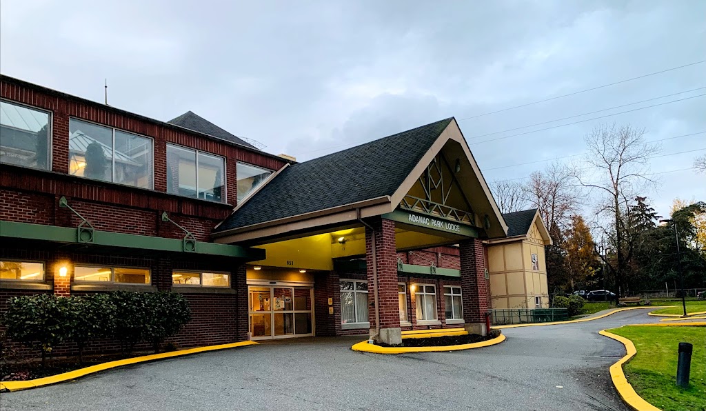 Adanac Park Lodge | 851 Boundary Rd, Vancouver, BC V5K 4T2, Canada | Phone: (604) 299-7567
