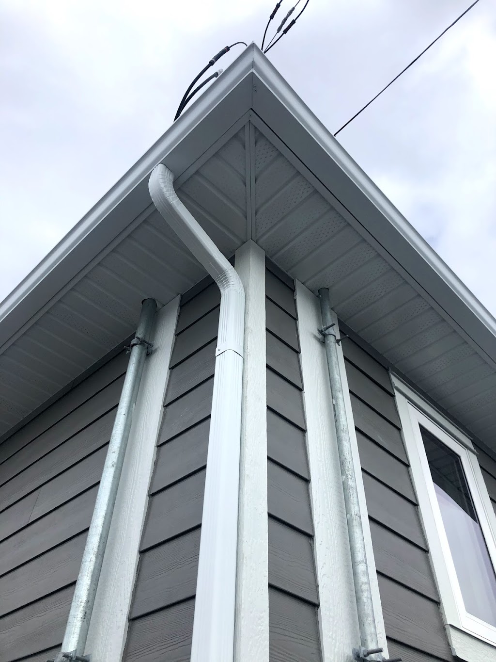 FIVE STAR ROOFING CORP. | 6613 44 St SE Unit#5, Calgary, AB T2C 2C8, Canada | Phone: (403) 999-6198
