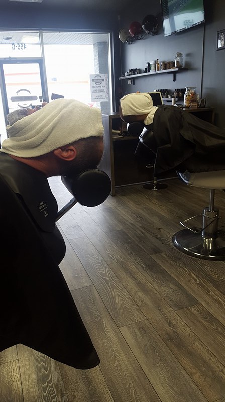 Le Barbu Sportif | 443 Rue Principale A, Saint-Sauveur, QC J0R 1R4, Canada | Phone: (450) 744-0166
