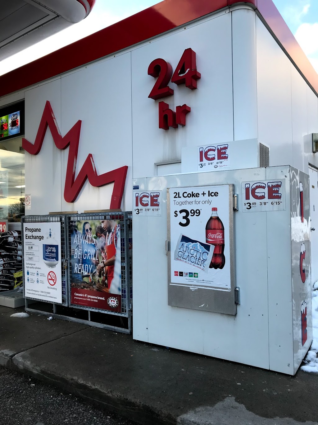 Petro-Canada & Car Wash | 20 Ellesmere Rd, Scarborough, ON M1R 4C1, Canada | Phone: (416) 445-3421