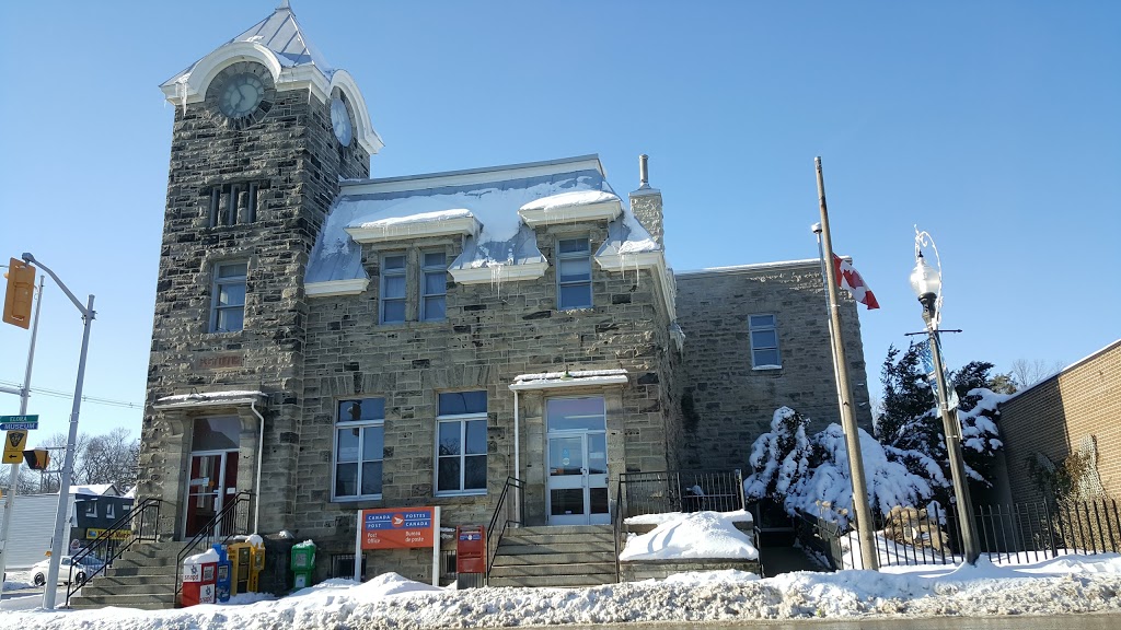 Fergus Post Office | 299 St Andrew St W, Fergus, ON N1M 2W9, Canada | Phone: (519) 843-1730
