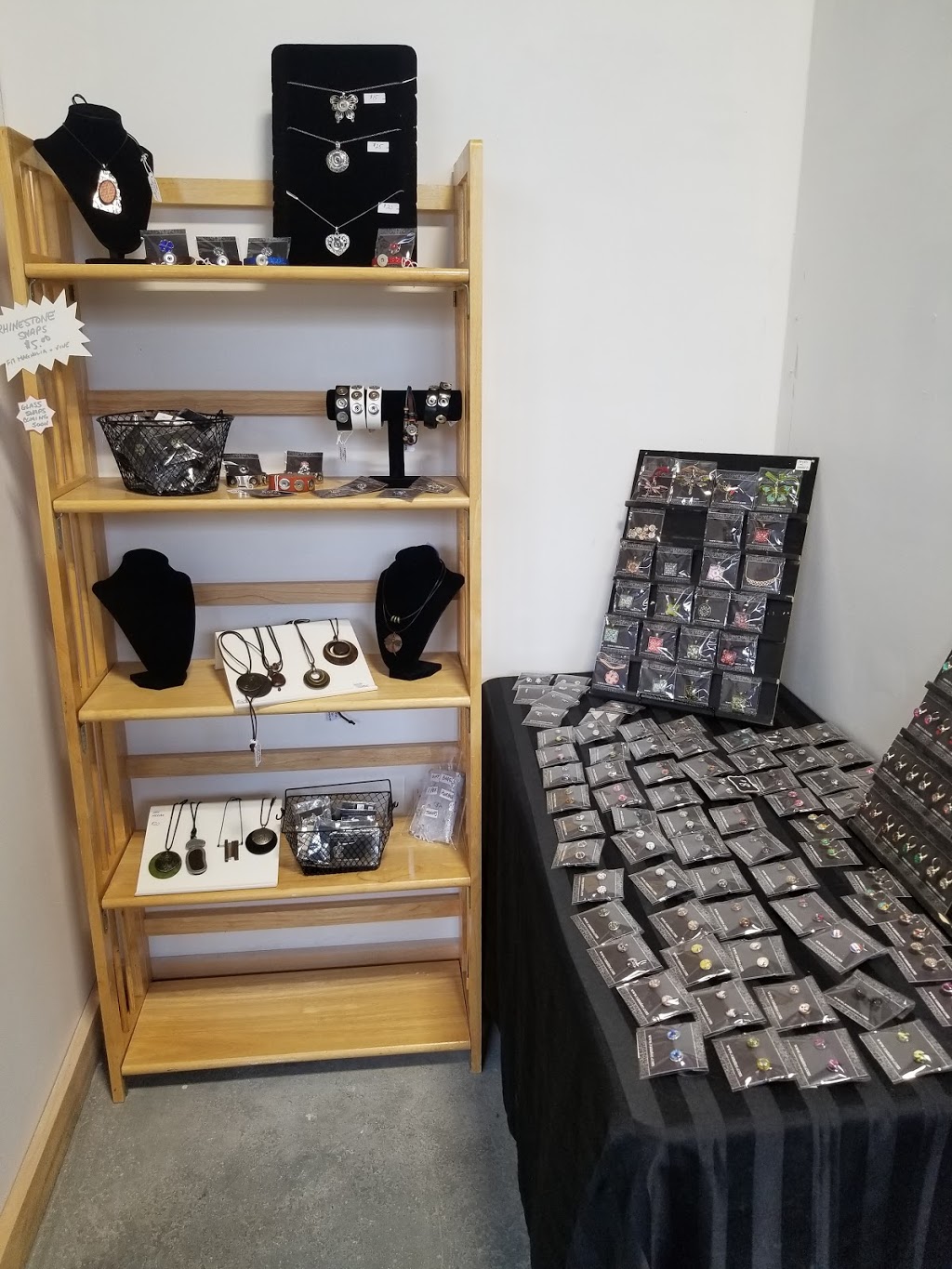 Oakhill Marketplace | 649 Colborne St W #3, Brantford, ON N3T 0L8, Canada