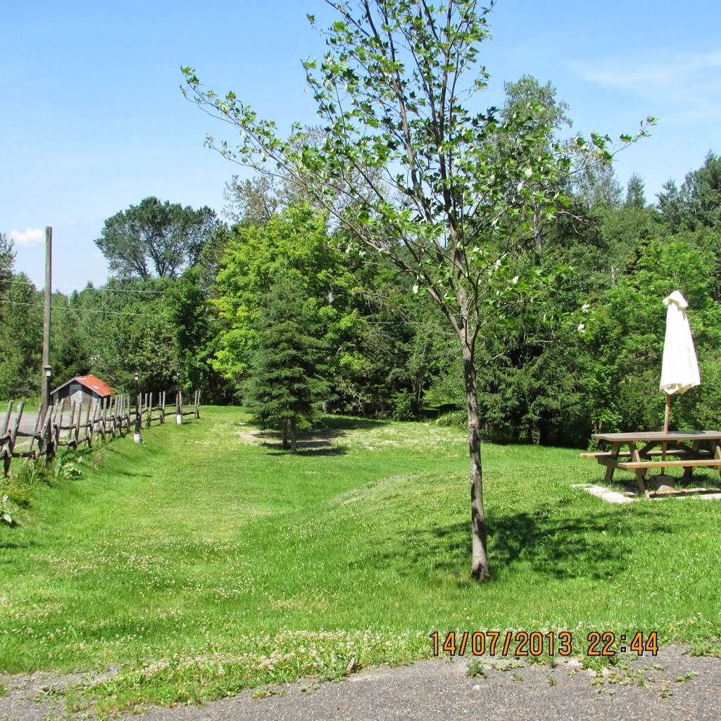 La Bouche Bée | 162 rang Ste-Catherine, Saint-Sylvestre, QC G0S 3C0, Canada | Phone: (418) 596-2266