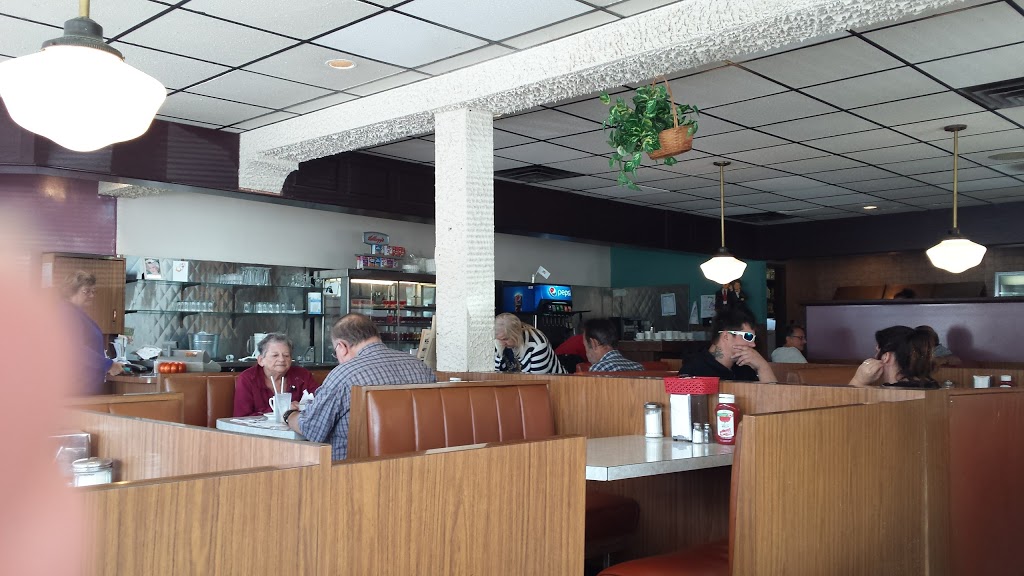 Del-Mar Restaurant | 1677 Dundas St, London, ON N5W 3C6, Canada | Phone: (519) 451-6120