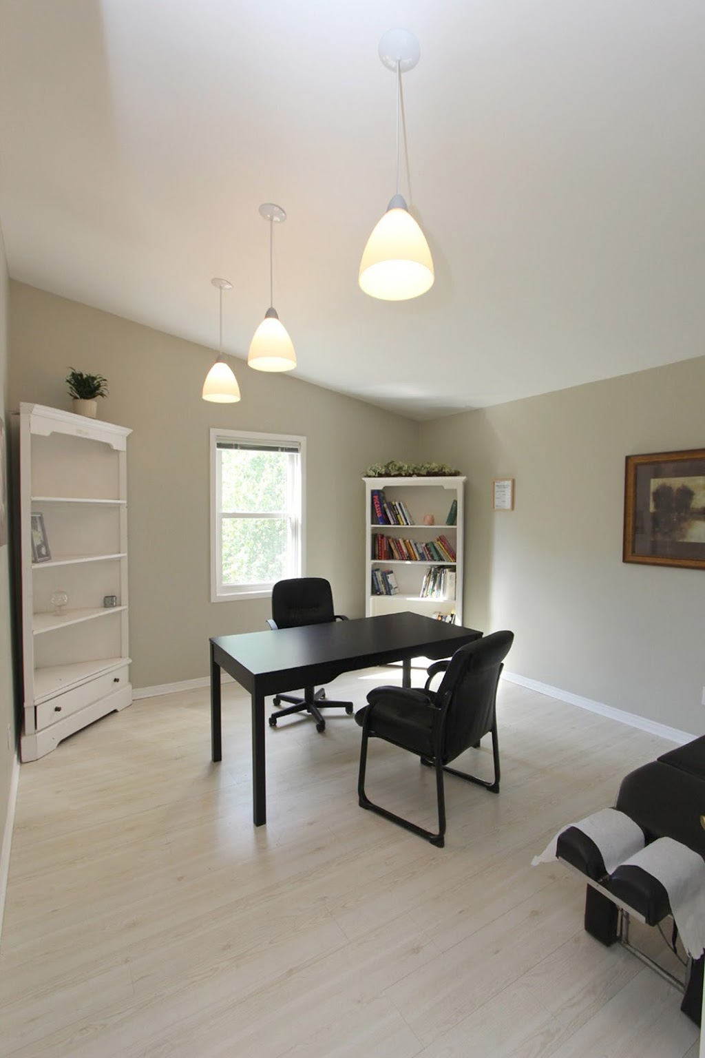 Towerhill Chiropractic - Peterborough | 664 Towerhill Rd, Peterborough, ON K9K 2N2, Canada | Phone: (705) 749-0004