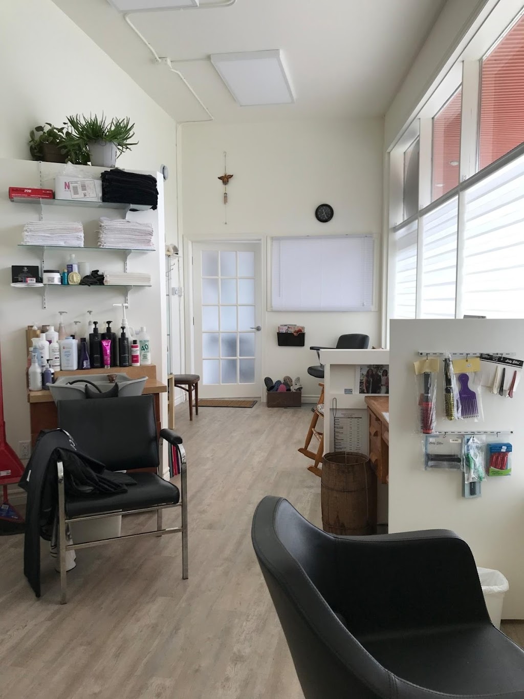 Dominique Coiffure | 710 B Rue Taché, Saint-Pascal, QC G0L 3Y0, Canada | Phone: (418) 308-0565