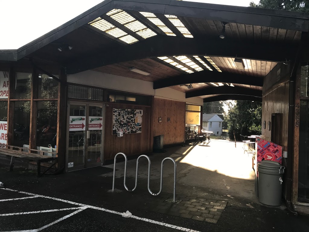 Cypress Park Market | 4360 Marine Dr, West Vancouver, BC V7V 1P1, Canada | Phone: (604) 922-3413