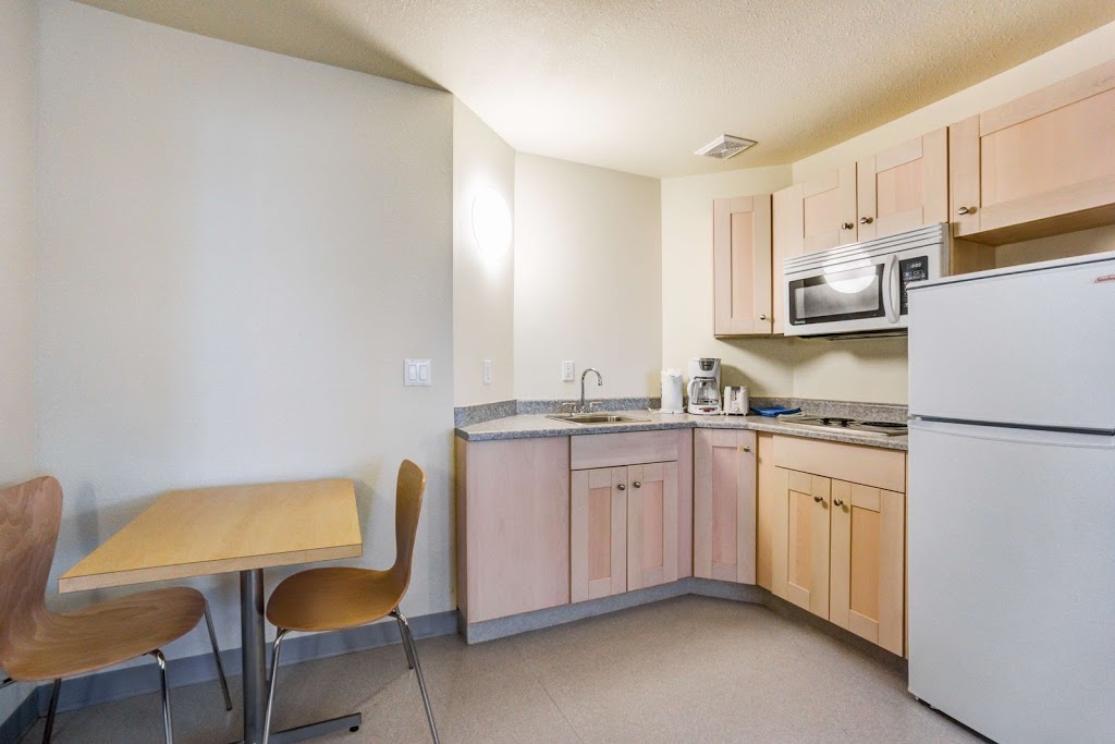 Motel 6 Stony Plain | 66 Boulder Blvd, Stony Plain, AB T7Z 1V7, Canada | Phone: (780) 968-5123