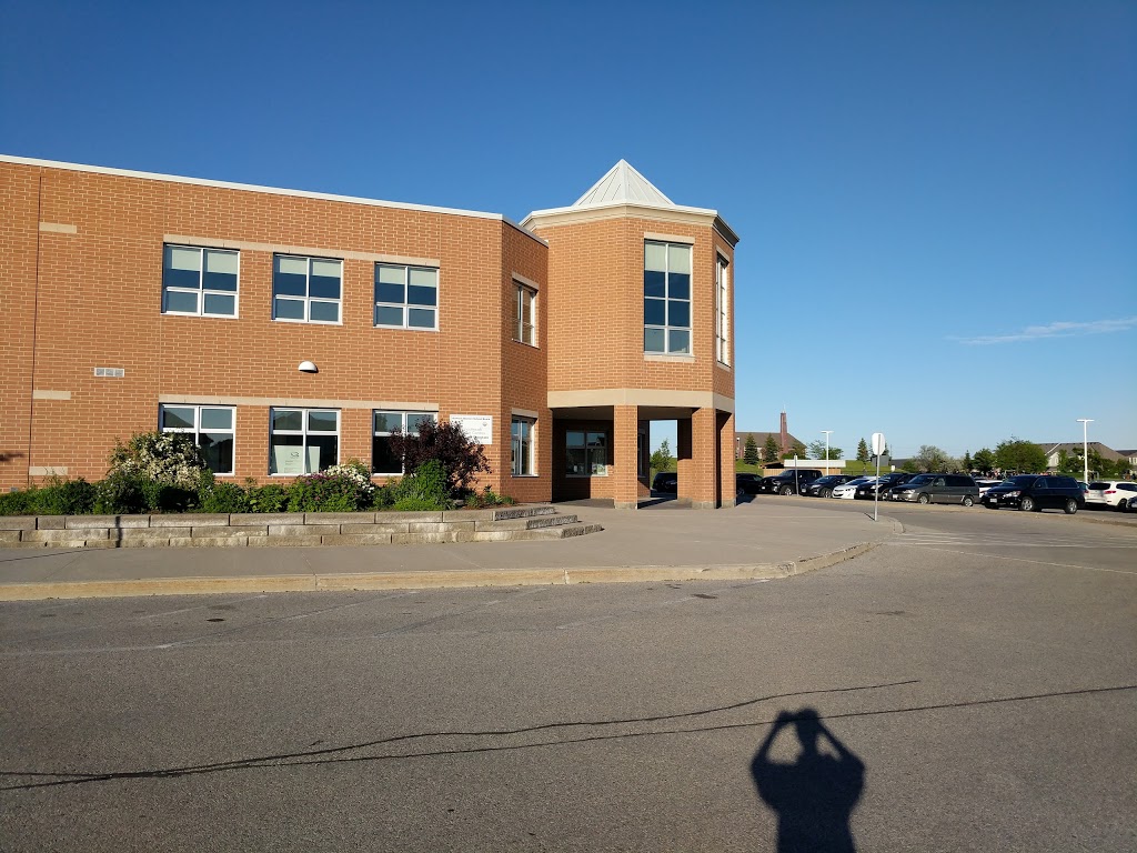 Brooklin Village Public School | 25 Selkirk Dr, Whitby, ON L1M 2L5, Canada | Phone: (905) 655-8959