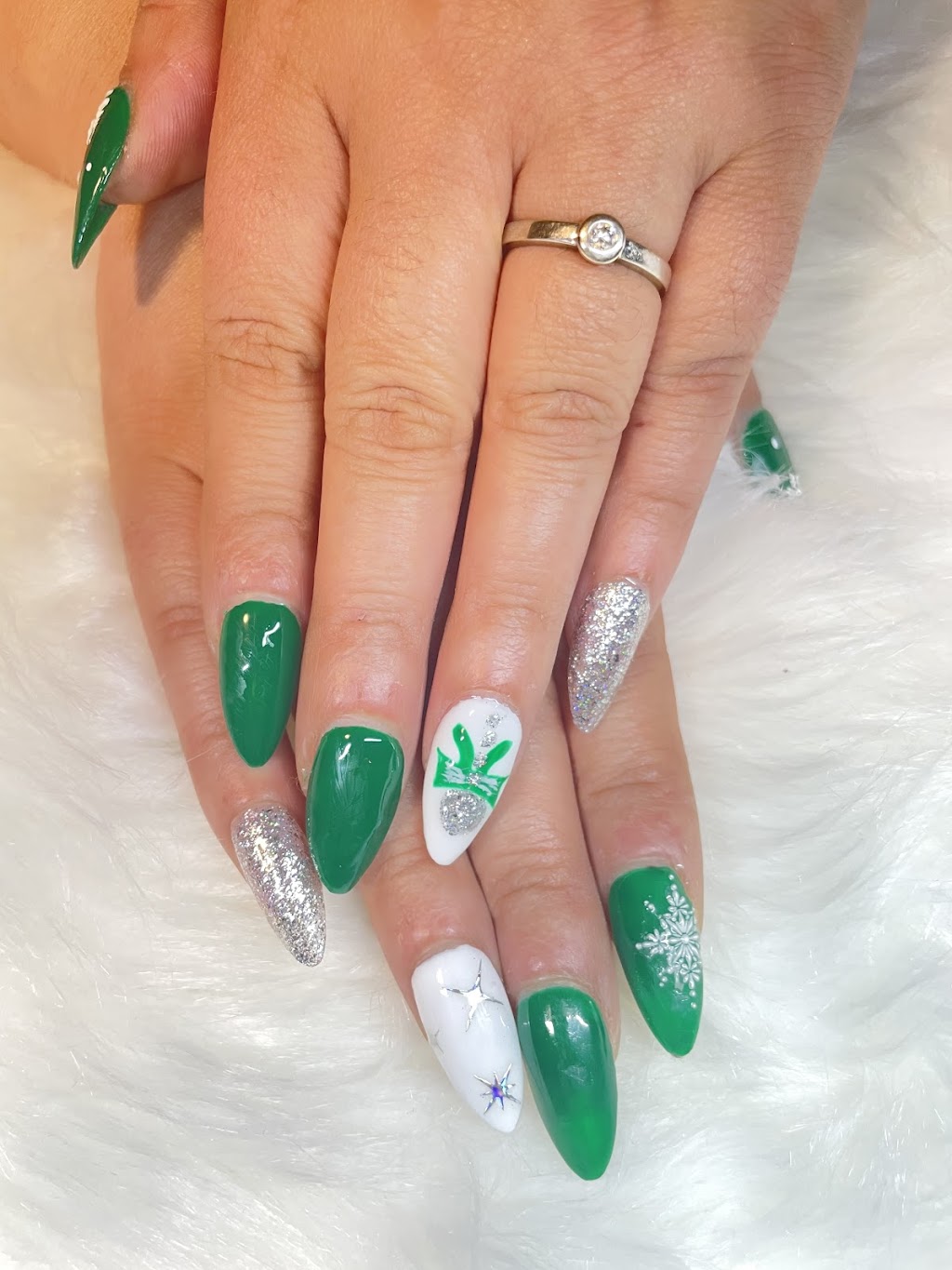 Brilliant Nails | 344 Drew St, Oshawa, ON L1H 5B1, Canada | Phone: (647) 303-7682