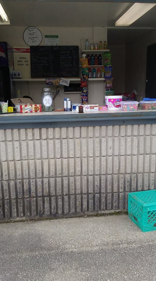 Sweet Spot Snack Bar | 1 Hyde Park Dr, Georgetown, ON L7G 2B6, Canada