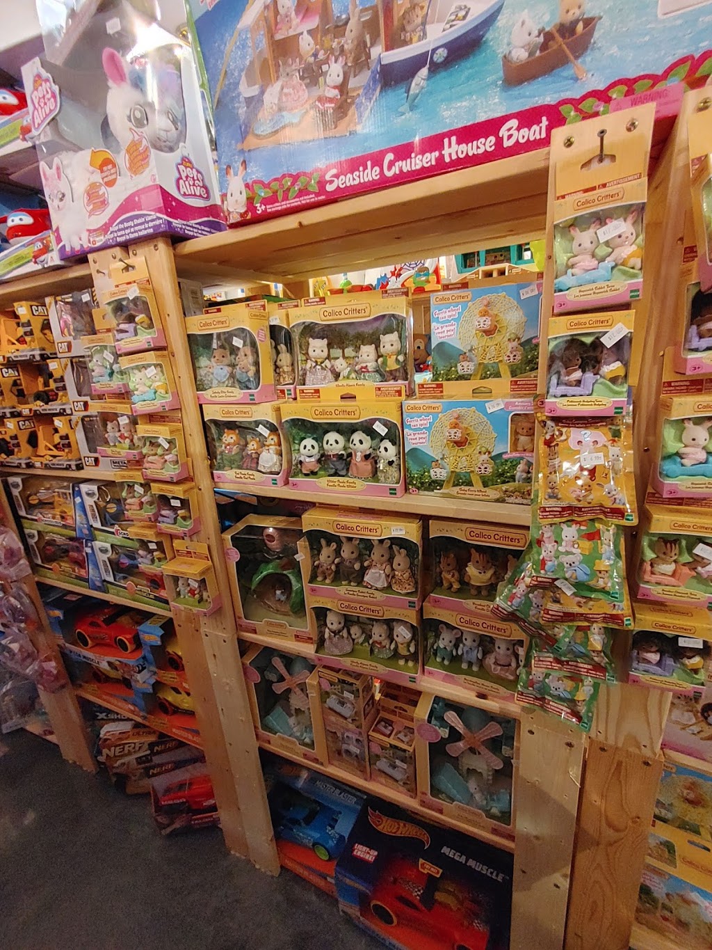 Le Coffre aux Jouets et Trésors Neufs et Usagés | 888 Rue Bernard-Pilon, McMasterville, QC J3G 5W8, Canada | Phone: (450) 464-8885
