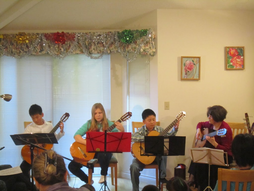 Galinas Guitar Studio | 8191 Francis Rd, Richmond, BC V6Y 1A5, Canada | Phone: (604) 241-3964