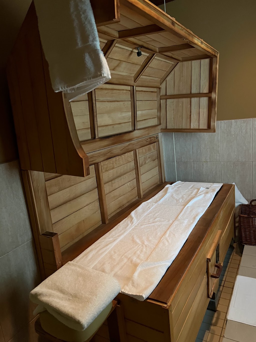 Vida Spa Whistler | 4599 Chateau Blvd, Whistler, BC V8E 0Z5, Canada | Phone: (604) 938-2086