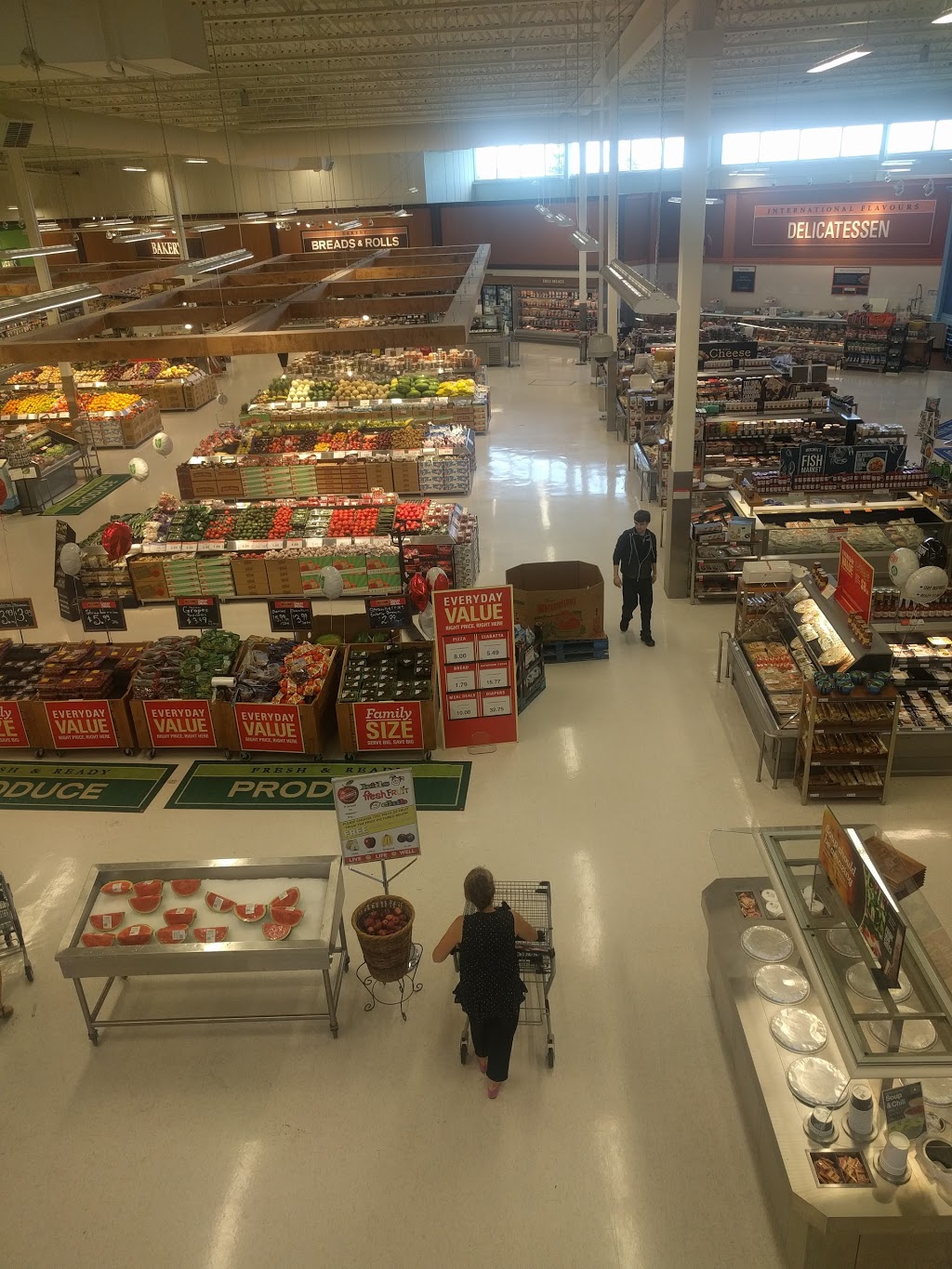 Mitchells Your Independent Grocer | 455 McNeely Ave, Carleton Place, ON K7C 4S6, Canada | Phone: (613) 253-6206