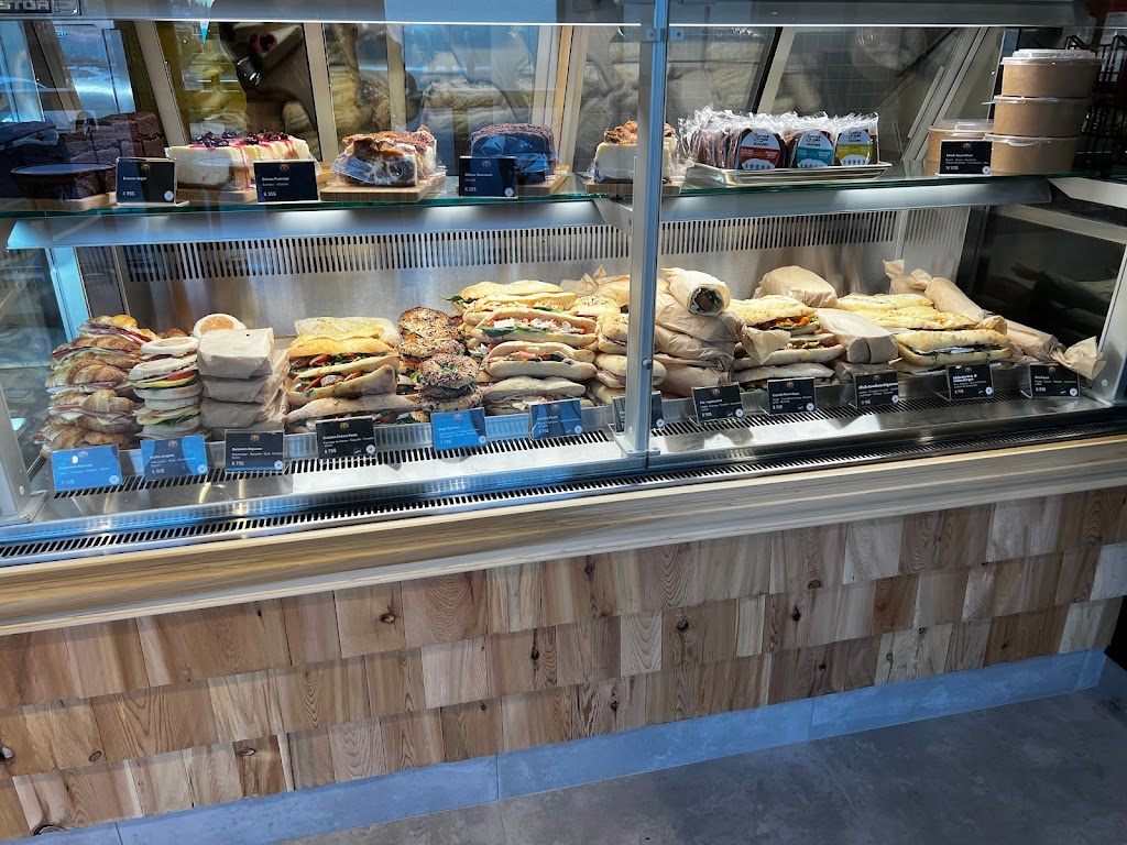 Columbus Café and Co Ste Thérèse | 269 Rue Sicard, Sainte-Thérèse, QC J7E 3X3, Canada | Phone: (579) 378-6444