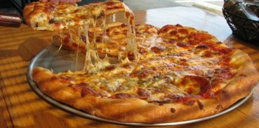 Queen’s Pizza & Wings | 919 Upper Paradise Rd, Hamilton, ON L9B 2M9, Canada | Phone: (905) 318-5050