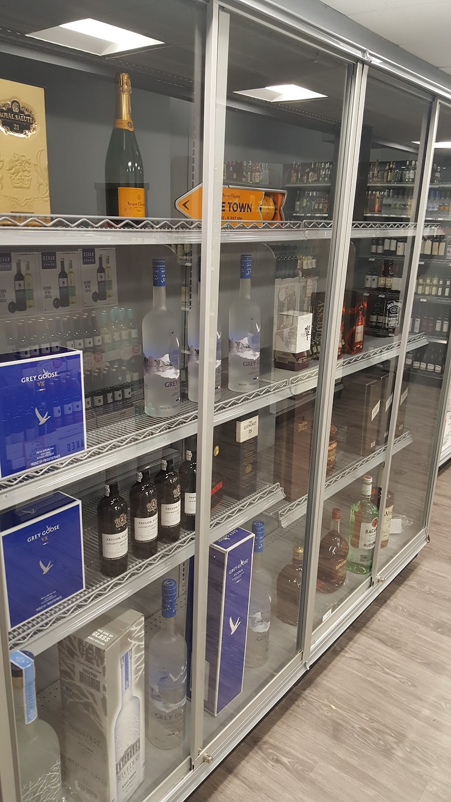 Liquor Discounter | 101-14357 104 Ave, Surrey, BC V3T 1Y1, Canada | Phone: (778) 293-1964