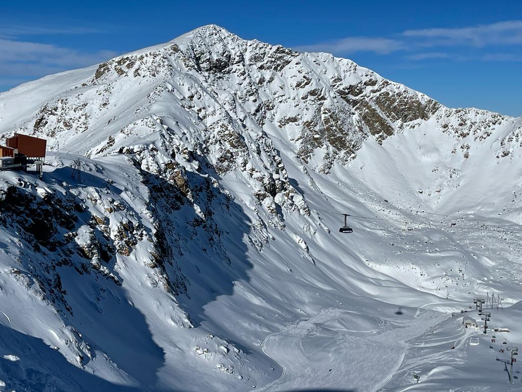 Momentum Journeys | 2573 Dunsmuir Ave, Cumberland, BC V0R 1S0, Canada | Phone: (250) 702-3898