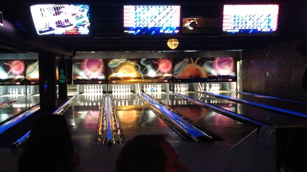 Huntsville Bowl | 2A Cann St, Huntsville, ON P1H 1H3, Canada | Phone: (705) 789-0788