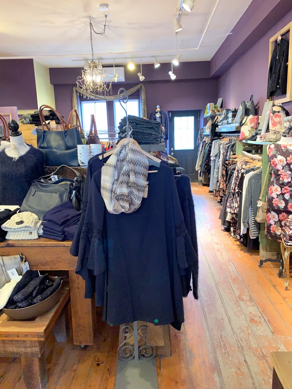 Epiphany Apparel Elora | 36 W Mill St, Elora, ON N0B 1S0, Canada | Phone: (519) 846-2577