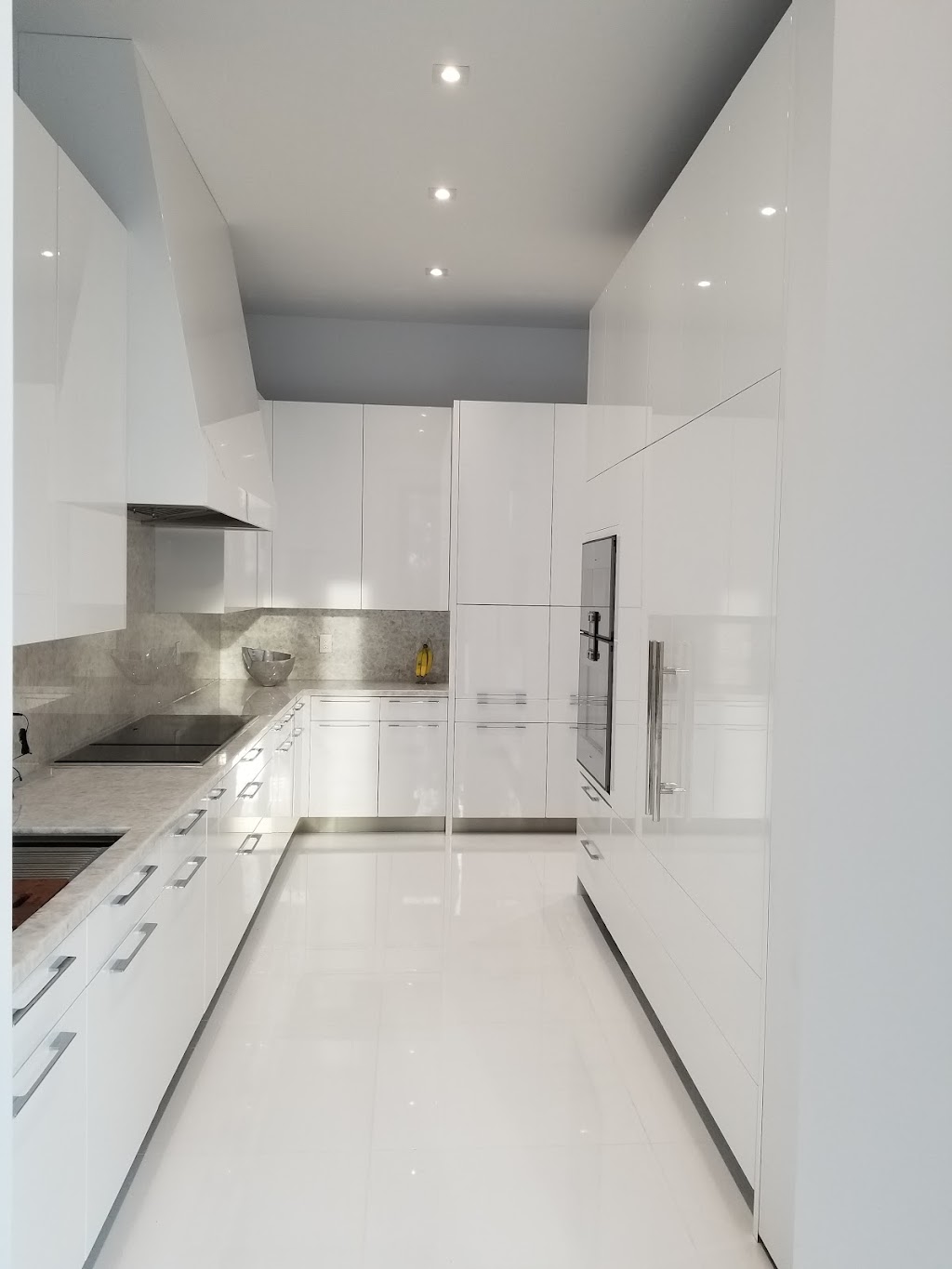 Lakeshore Kitchens | 4390 Paletta Ct, Burlington, ON L7L 5R2, Canada | Phone: (647) 522-8641