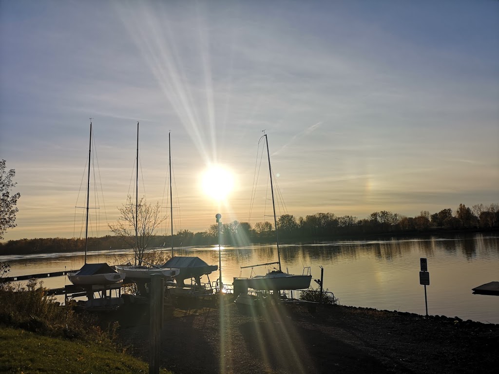 Club Nautique de Mézy | 925 Boulevard Marie-Victorin, Boucherville, QC J4B 7K5, Canada | Phone: (450) 655-9247