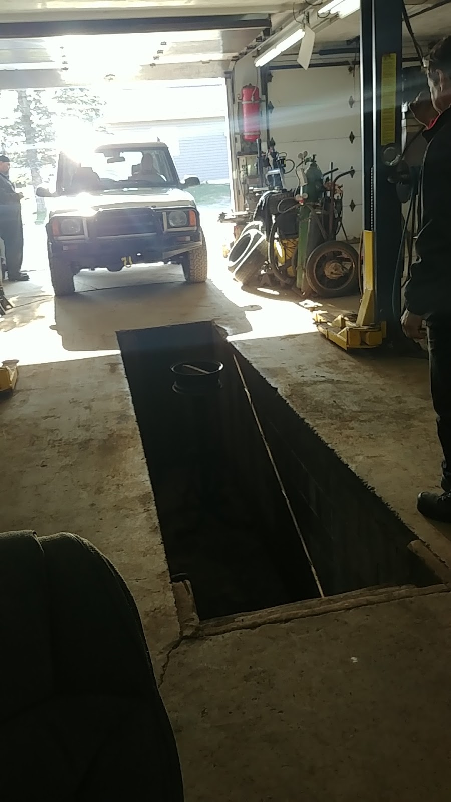 A & J Auto Service | 324 Route 945, Saint-Andre-LeBlanc, NB E4P 6G2, Canada | Phone: (506) 577-1114