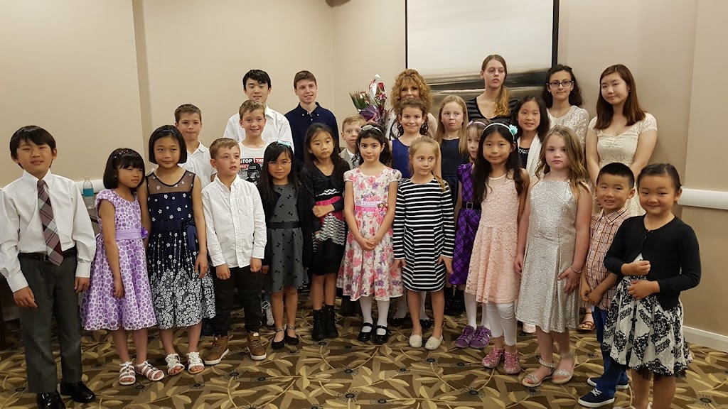 Creative Piano Lessons | 1 Maison Parc Ct, Vaughan, ON L4J 9K1, Canada | Phone: (647) 988-8010