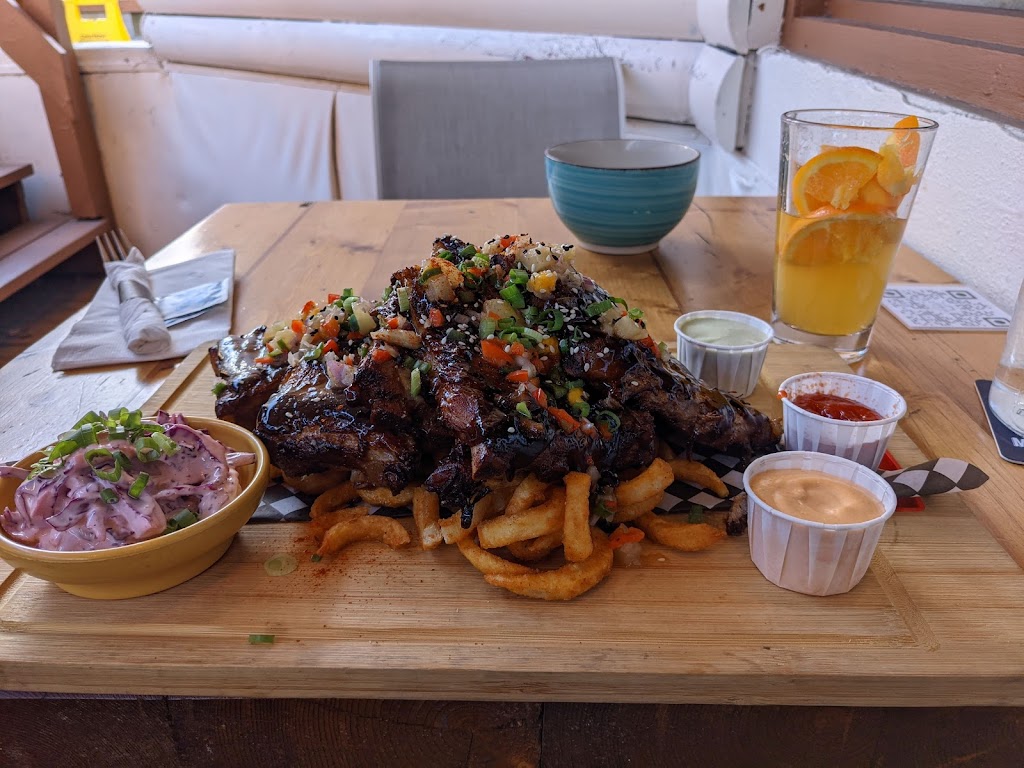 Castaway Bar and Kitchen | 3293 W 4th Ave, Vancouver, BC V6K 4H9, Canada | Phone: (604) 736-0212