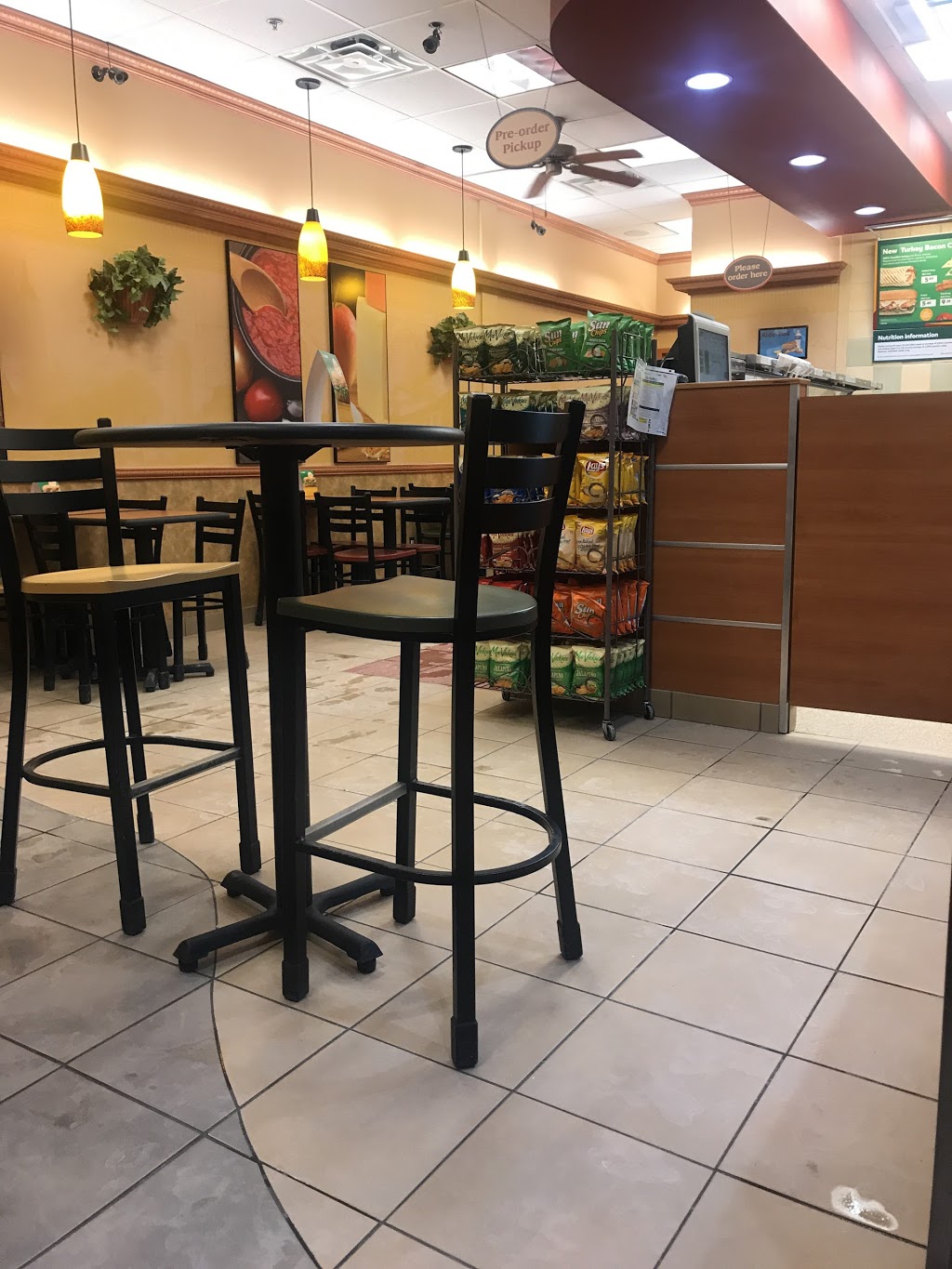 Subway | 2555 Erin Centre Blvd Unit 6, Mississauga, ON L5M 5H1, Canada | Phone: (905) 819-0770