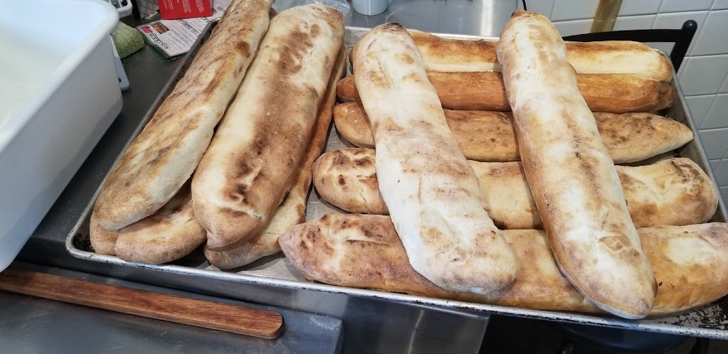 Primo Pizzeria | 3100 Bd de la Concorde E, Laval, QC H7E 2B8, Canada | Phone: (450) 661-9999