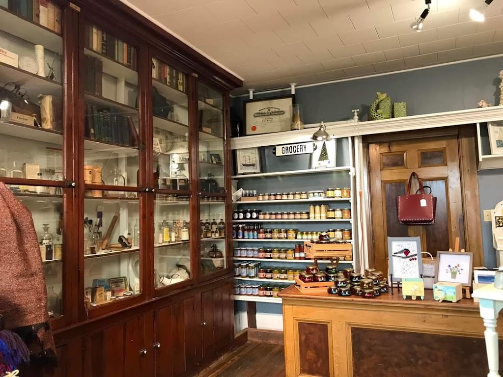 Llewellyns by the Shore | Corner of Kent St. and Water St, Water St, Georgetown, PE C0A 1L0, Canada | Phone: (902) 652-2240